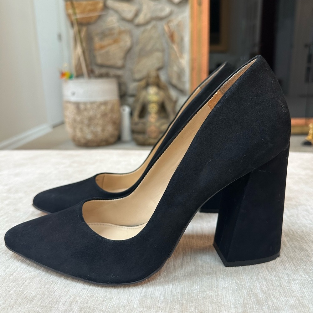 Vince Camuto Talise Black Nubuck Leather Pointed Toe Block Heels Size 9